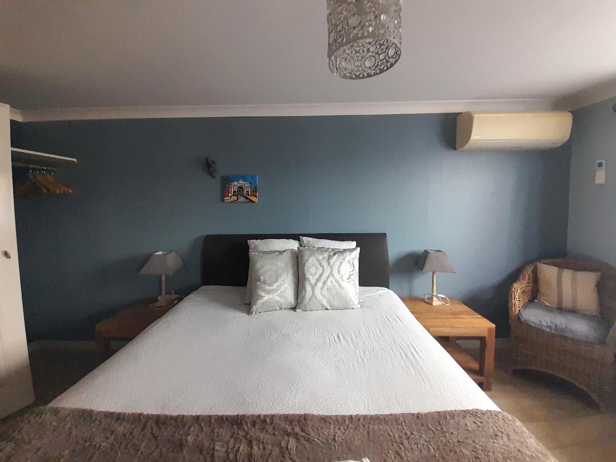 예페르 Juliette'S B&B 외부 사진